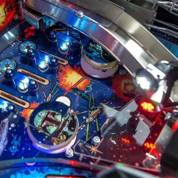Stern Star Wars Comic Art Premium Pinball Machine - Image 3