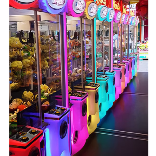 Elaut E-Claw 600 Crane Machine Arcade Game - 3 Player - Image 3