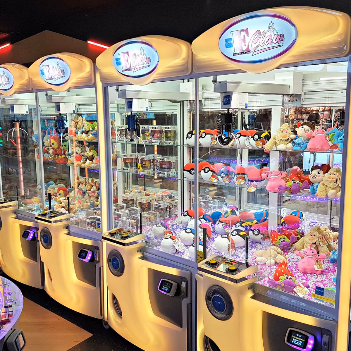 Elaut E-Claw 900 Crane Machine Arcade Game - 2 Player - Image 4