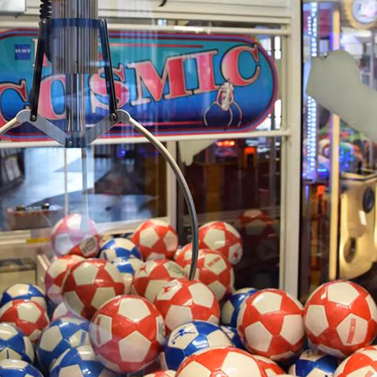 Elaut E-Claw Cosmic Crane Arcade Game Machine - Image 4